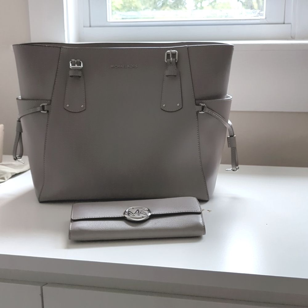 NWOT MK purse